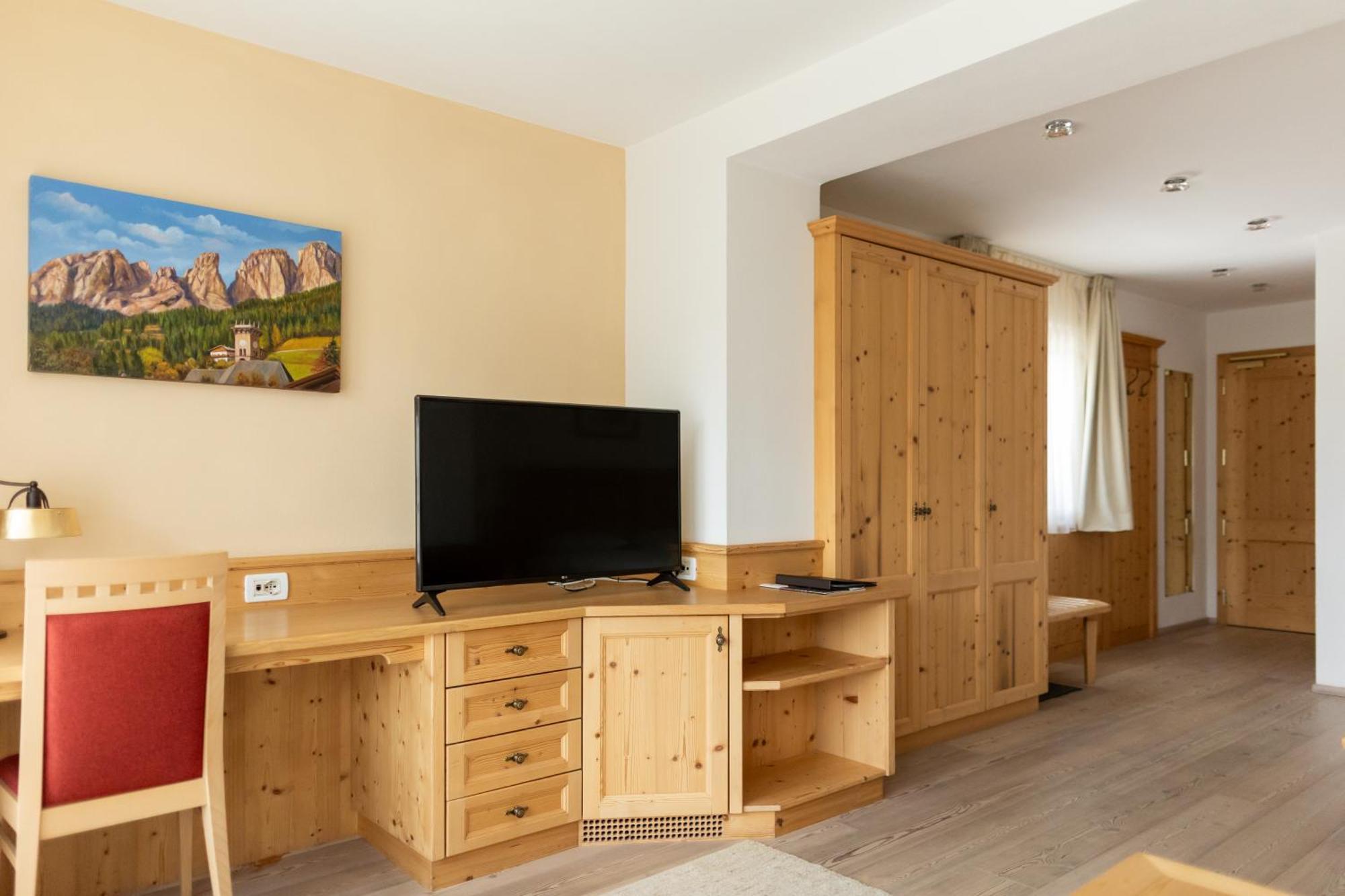 Hotel Gran Paradiso San Cassiano  Ngoại thất bức ảnh