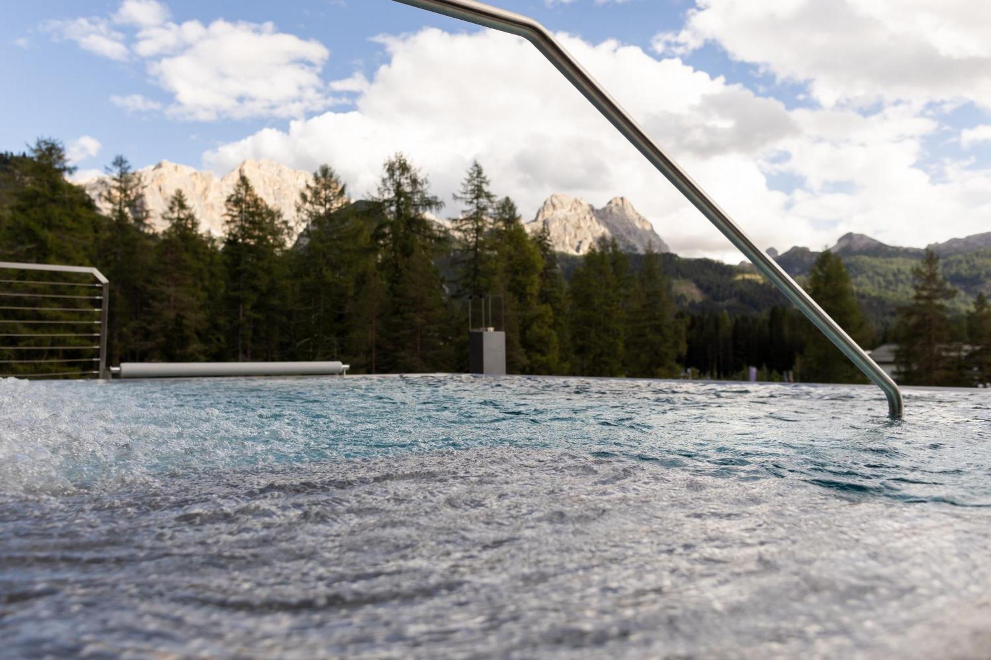 Hotel Gran Paradiso San Cassiano  Ngoại thất bức ảnh